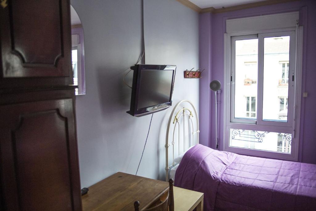 Hotel De La Loire Aulnay-sous-Bois Room photo